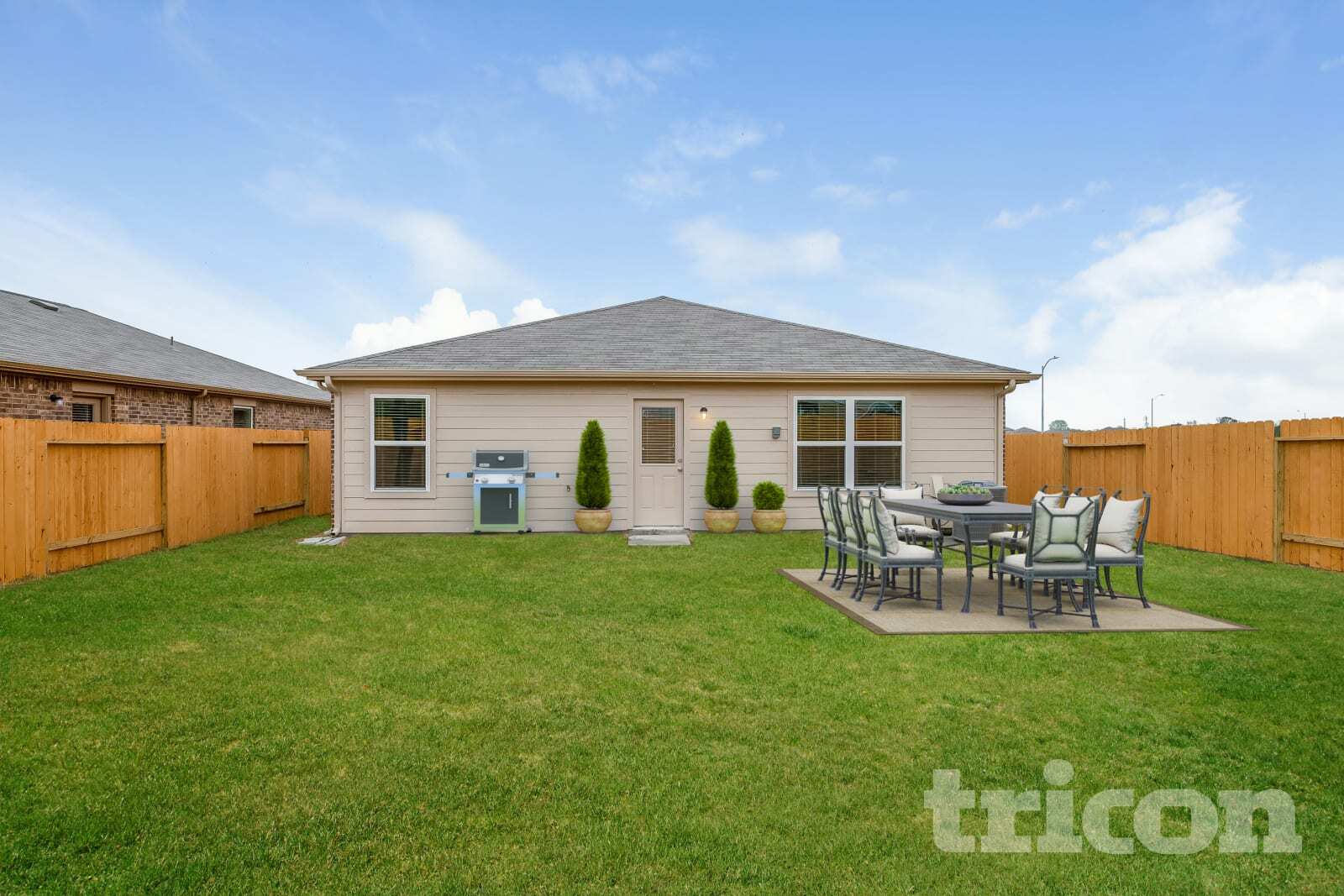 Building Photo - 540 Red Dusk Paint Dr