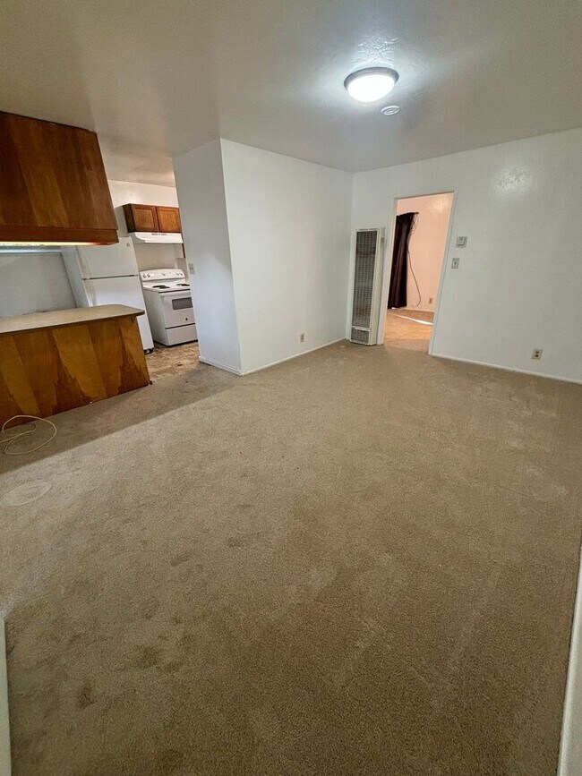 Building Photo - Florida St