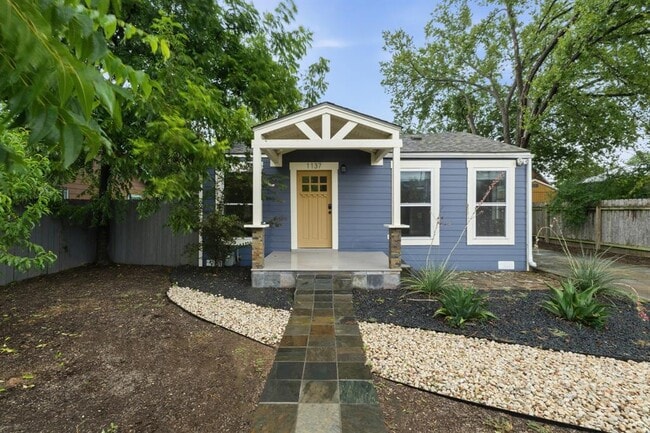 Building Photo - 1137 Nickols Ave