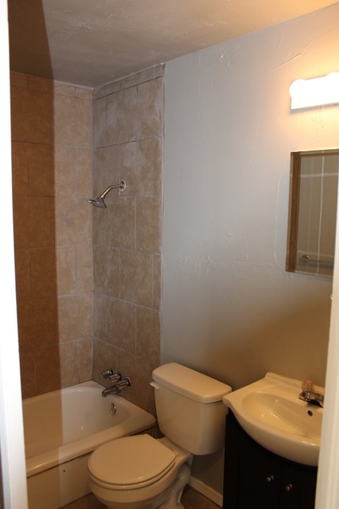 Building Photo - 902 NW 99th St