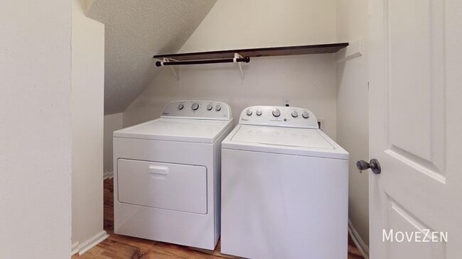 Building Photo - 726 Braniff Dr Cary, NC 27513 Semi Private...