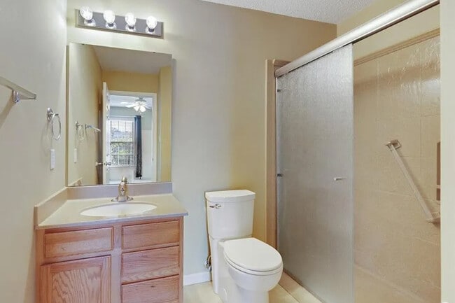 Building Photo - 533 Donna Marie Dr