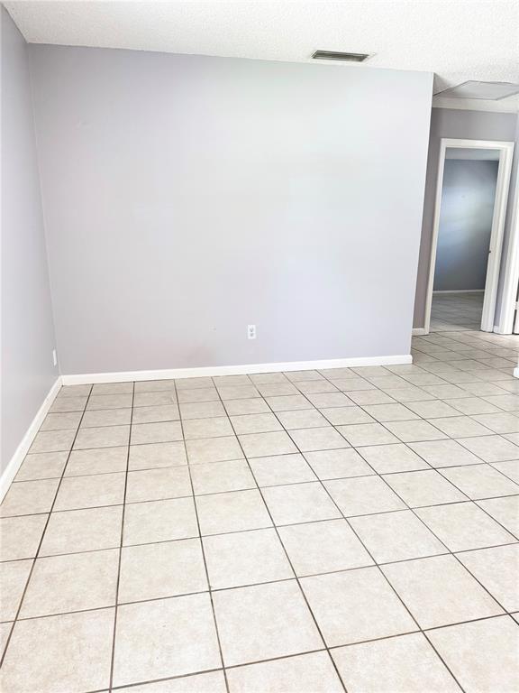 Building Photo - 813 Lake Palms Dr