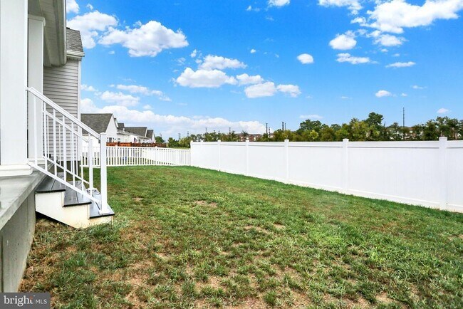 Building Photo - 3113 Bullfinch Ln