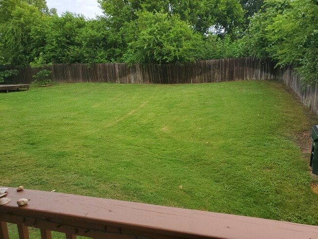 Building Photo - 5501 Bradford Pear Ln