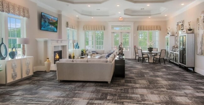 Building Photo - 5014 Pufa St