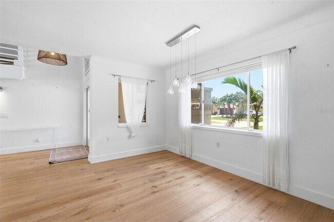 Building Photo - 141 Giralda Blvd NE