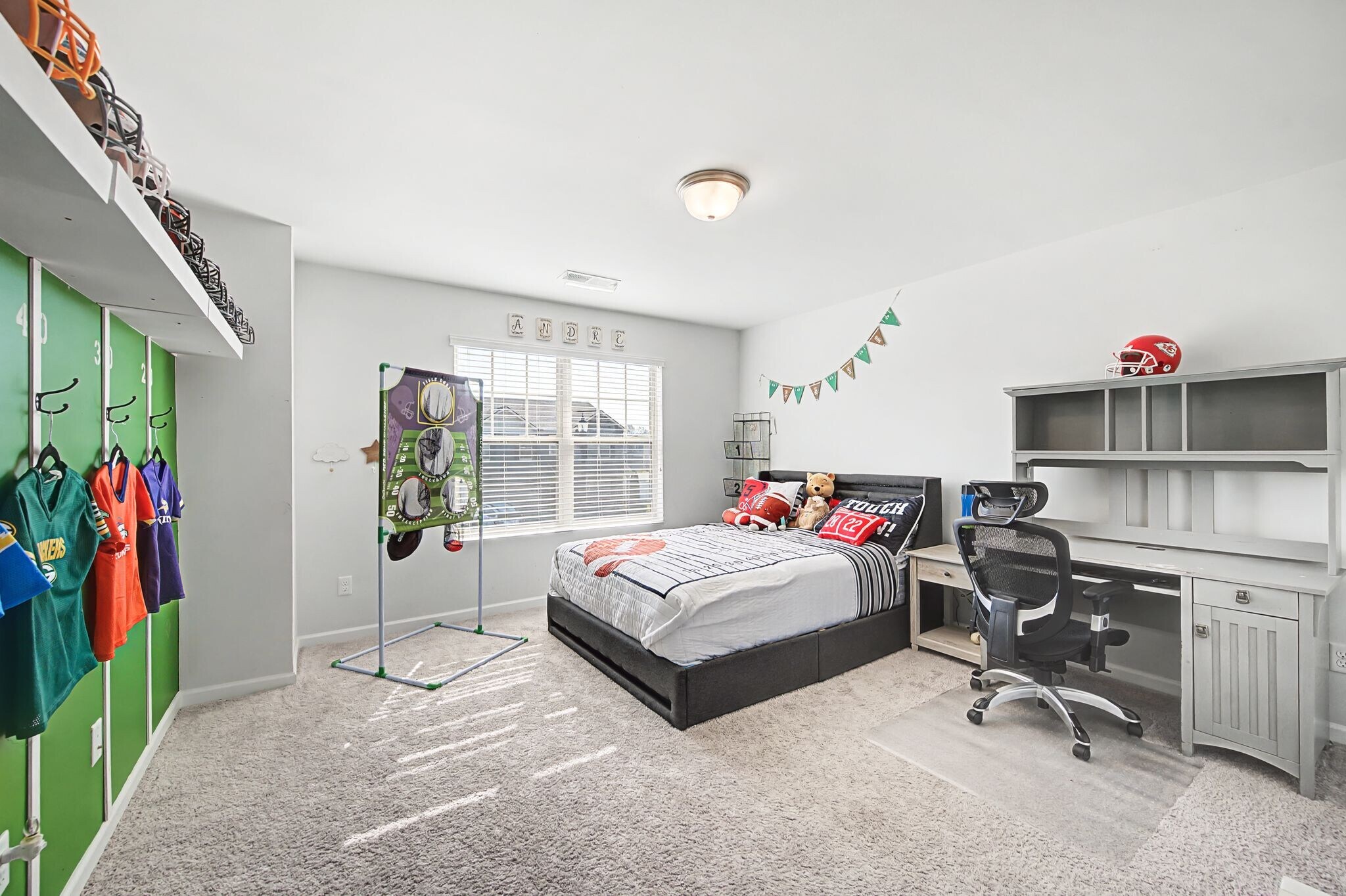 Building Photo - 2784 Nottingham Dr