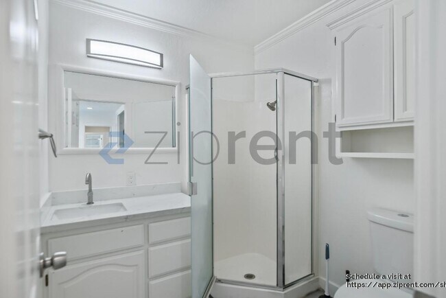 Building Photo - 21623 Baywood Ave