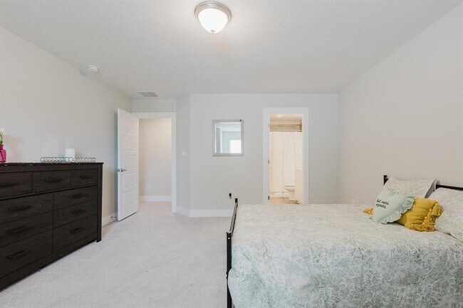 Building Photo - 1104 Lickety Ln