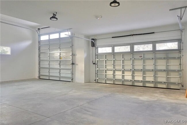 Building Photo - 786 E Dunbar Ln