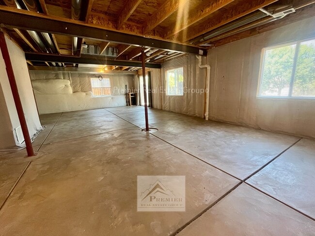 Building Photo - 5914 Brennan Ave