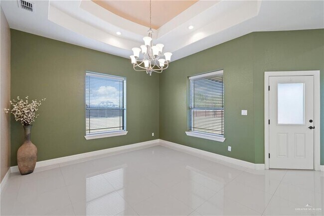 Building Photo - 29 El Caribe Cir S