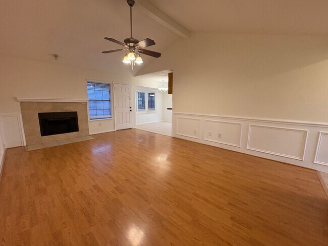 Building Photo - Charming 3-bed 2-bath Home Birdville ISD!