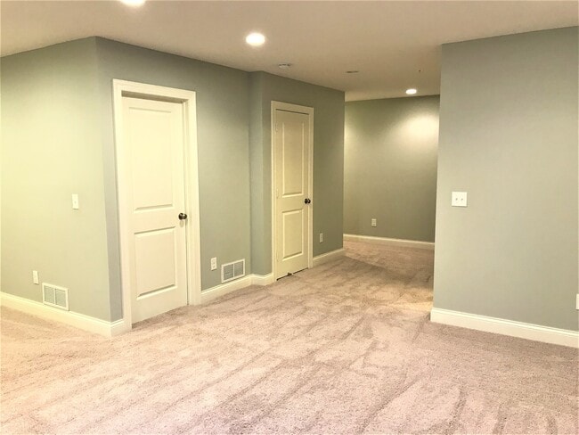 Building Photo - 11744 83rd Pl N
