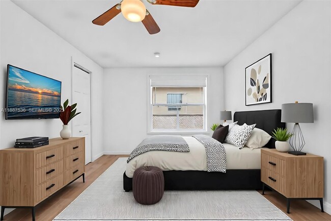 Building Photo - 2800 NW 6th Ct