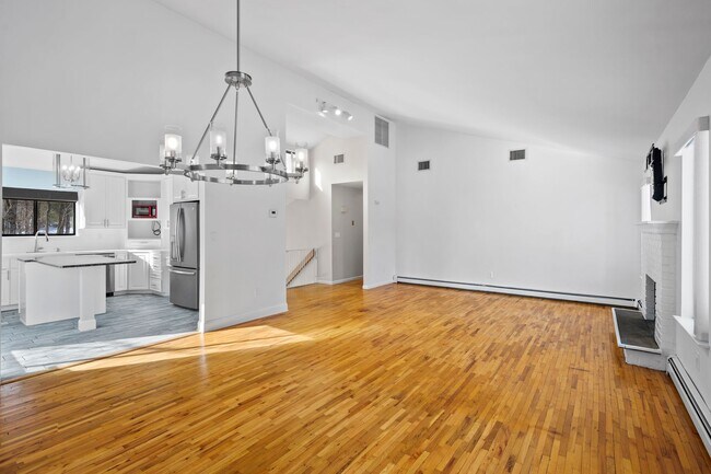 Building Photo - 4-bedroom 2.5-bath home in Cortlandt Manor