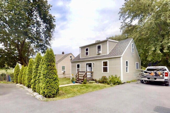 Building Photo - 2517 Clay St