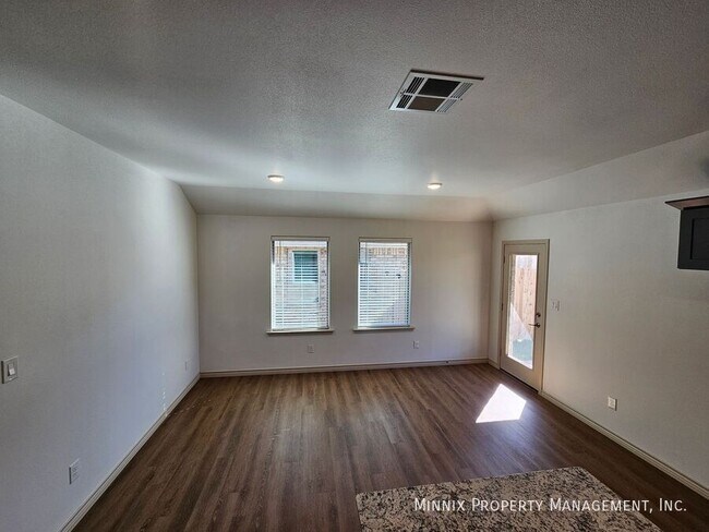 Building Photo - 1320 Bajada St
