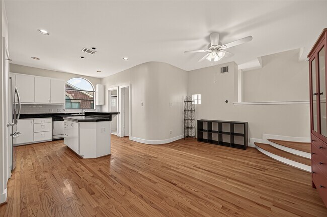 Building Photo - 9829 Madeline Alyssa Ct