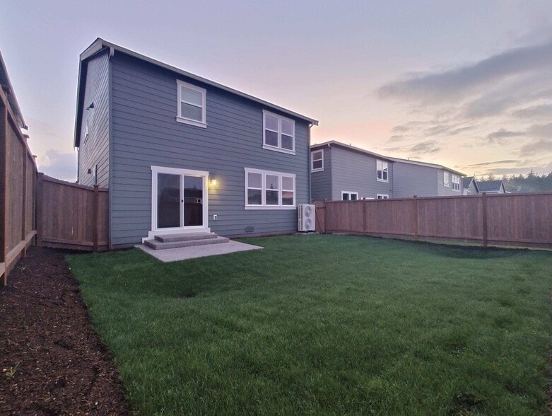 Building Photo - 1429 SW Pendleton Way