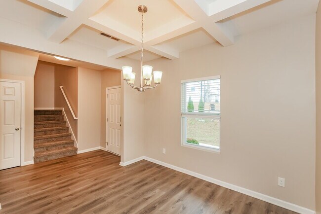 Building Photo - 100 Fairview Dr