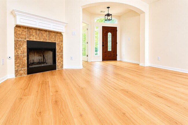 Building Photo - 4205 Bent Wood Ct