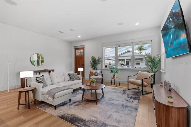 Building Photo - 2407 Harper St