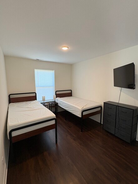 Building Photo - 5538 Stream Ln