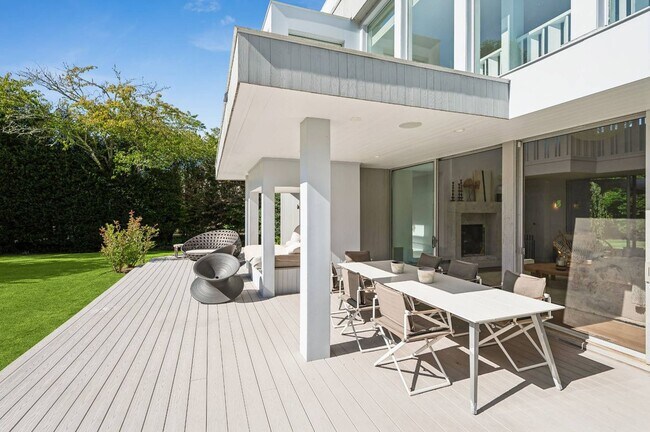 Building Photo - 8 Heller Ln