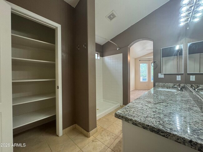 Building Photo - 7187 S Parkside Dr