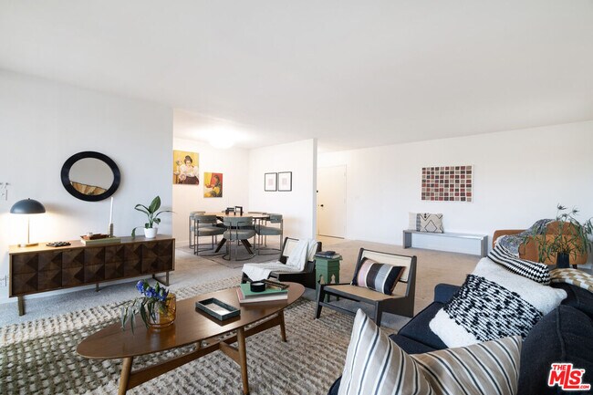 Building Photo - 8701 Delgany Ave