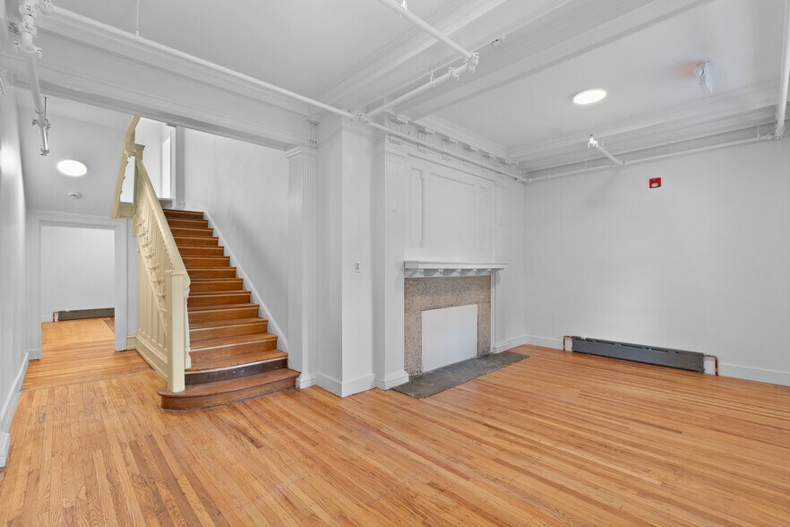 Building Photo - 6401 Wayne Ave