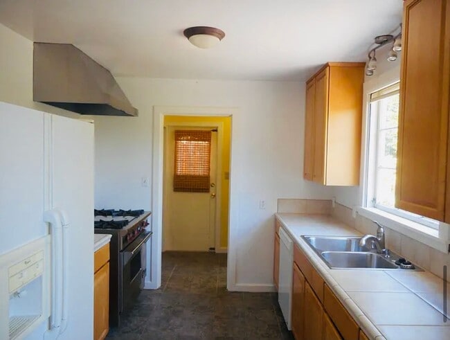 Building Photo - Charming Single Family Home in Lafayette A...