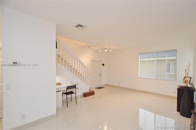 Building Photo - 1220 Majesty Terrace