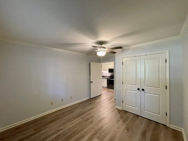 Building Photo - 2200 S Louisiana St