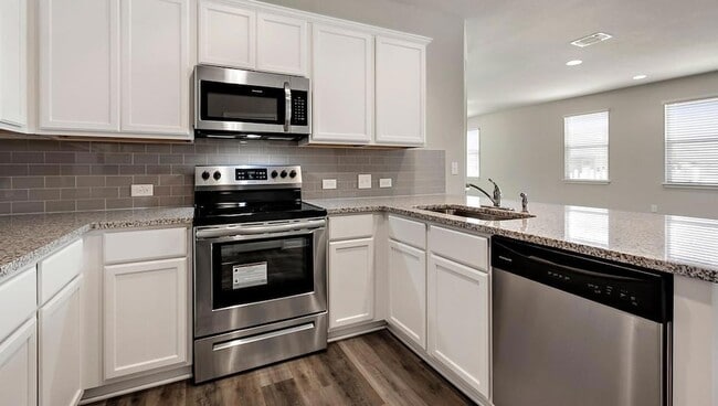 Building Photo - 1701 Logan Dr
