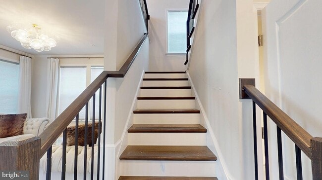 Building Photo - 10909 Meridian Hill Way