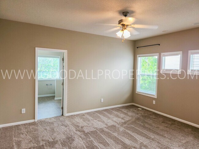 Building Photo - 4 Bedroom 3 Bath in Glynn Village! $2,895 for 1 year lease or $2,795 for a 2 year lease!