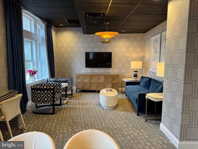 Building Photo - 413 Stuart Cir