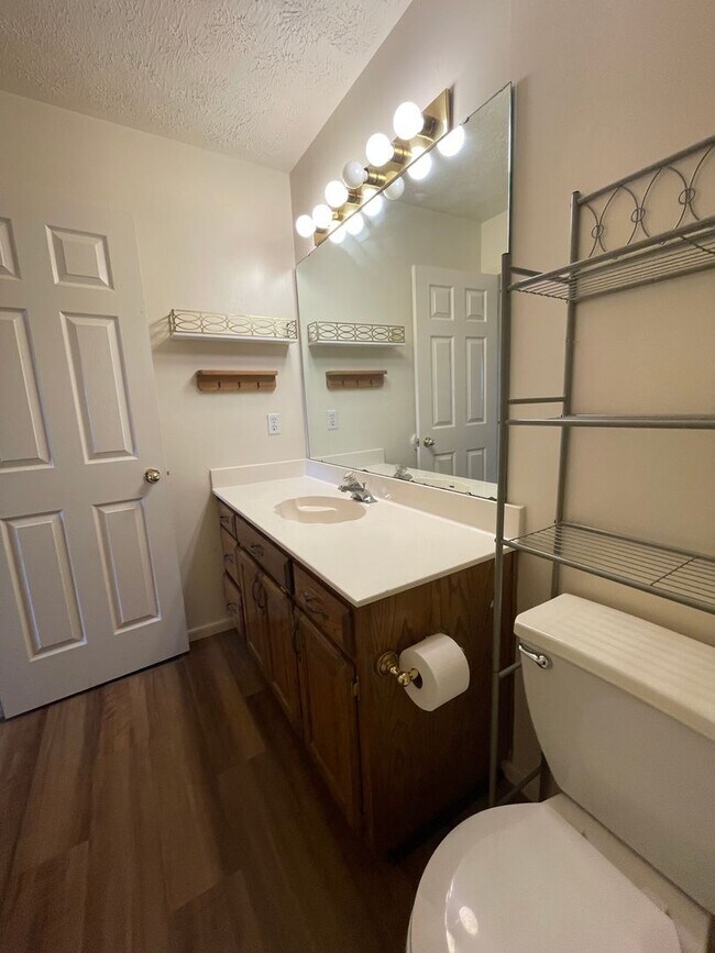 Building Photo - Excellent location - Wonderful all brick contemporary ranch styled home