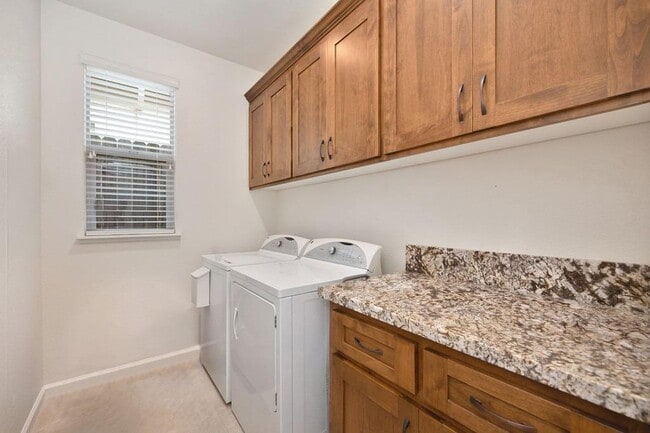 Building Photo - 3 Bedroom Home in Whitney Ranch