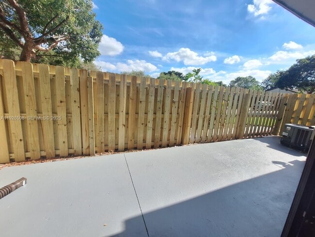 Building Photo - 22295 Timberly Dr