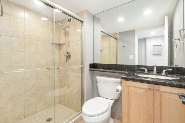 Building Photo - 2860 S Ocean Blvd