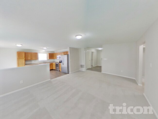 Building Photo - 5477 Wood Hollow Dr