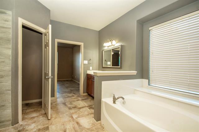 Building Photo - 903 Fieldstone Dr