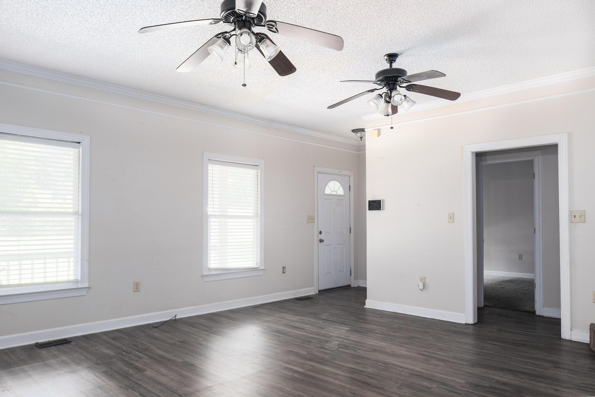 Building Photo - 680 Herring Dr