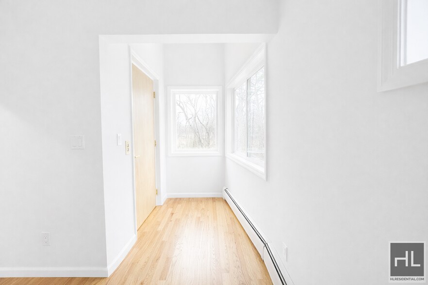 Building Photo - ORBIT LANE