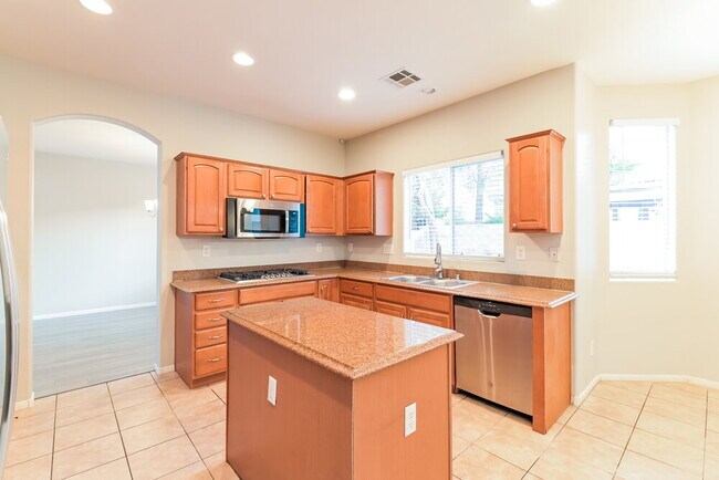 Building Photo - 5781 Magini Ave