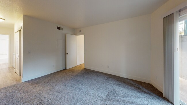 Bedroom - Copper Hill Apartments